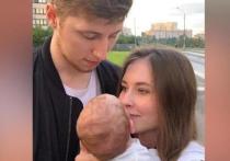 Российская фигуристка-одиночница, олимпийская чемпионка Игр в Сочи 2014 года Юлия Липницкая сообщила в Instagram, что стала мамой