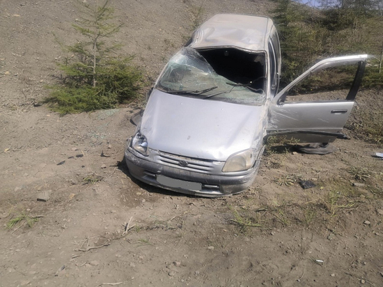 Водитель без прав попал в аварию на Колыме: его пассажир в больнице