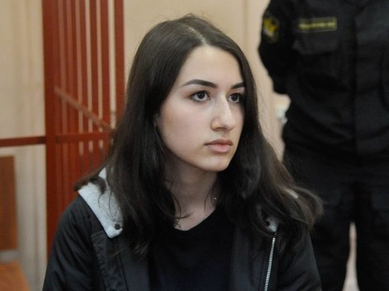 Адвокат родных убитого дочерьми Хачатуряна раскрыла детали переписки между сестрами