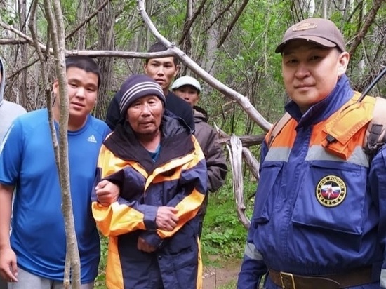Спасатели Тувы нашли потерявшегося в тайге пожилого мужчину