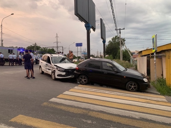 На улице Нансена в Ростове произошла авария с участием полицейского грузовика