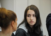 Telegram-канал Mash выложил в Сеть часть переписок сестер Хачатурян, обвиненных в убийстве отца по предварительному сговору