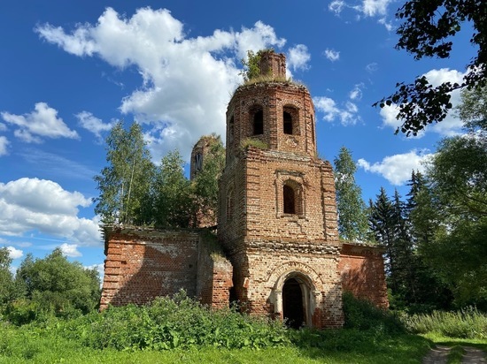 Самарские туристы просят восстановить старинную церковь под Тулой