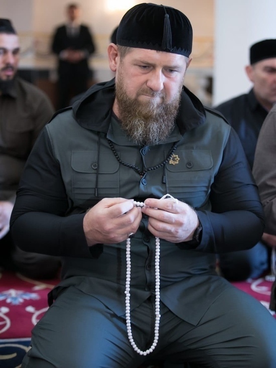 Кадыров показал обряды на Арафат