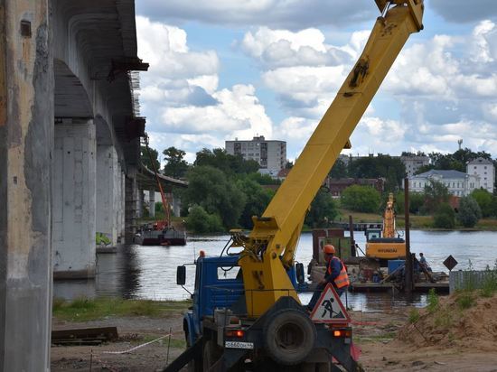 Рядом с мостом через реку Кострому выроют подводную канаву для ливневки