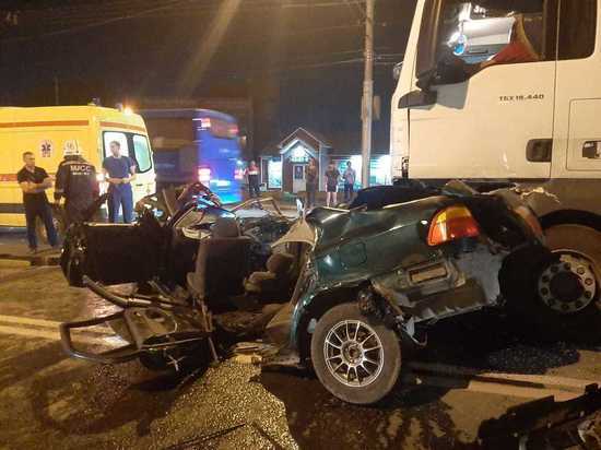 Водитель и 18-летня пассажирка погибли в ДТП в Новосибирске
