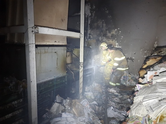 В Промышленном районе Смоленска удалось спасти от пожара цех