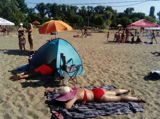 Синоптики: пляж пляжем, но зонт возьмите