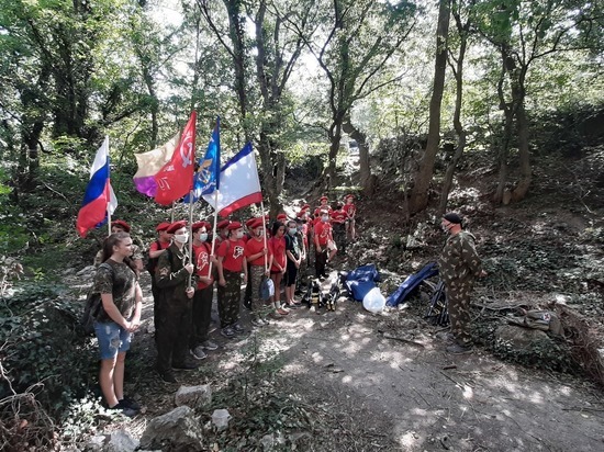 Юнармейцы Ялты отметили победу русской армии над турецкой