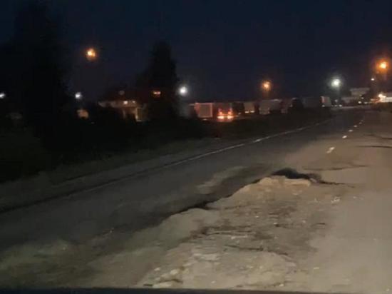 «Ни метра целого»: новосибирцев достала разбитая дорога в Барабинск
