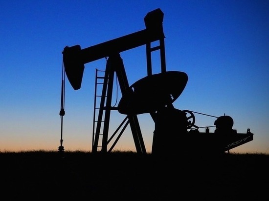 Стоимость нефти Brent снизилась до $43,35 за баррель
