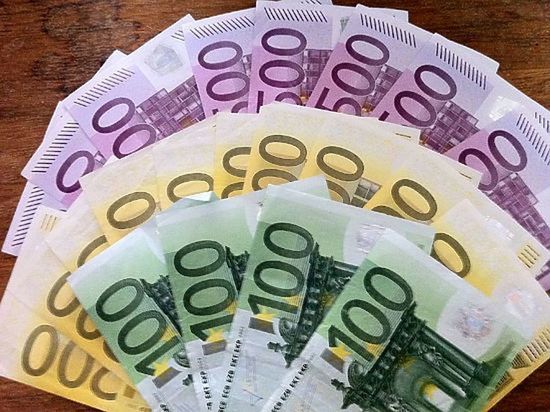 Прячьте евро под подушку: рубль приготовили к новому обвалу