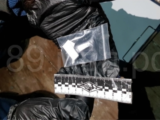 Житель Муравленко забрал наркотики в «закладке» и попался полиции