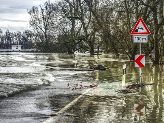 Германия: Проливные дожди спровоцировали транспортный коллапс в Баварии