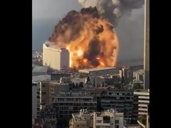 Трамп: генералы считают, что в Бейруте взорвалась бомба
