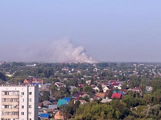Бульдозеры устраняют последствия возгорания на свалке Новосибирска