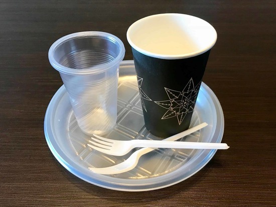 Оренбуржцам не нравится пластиковая посуда