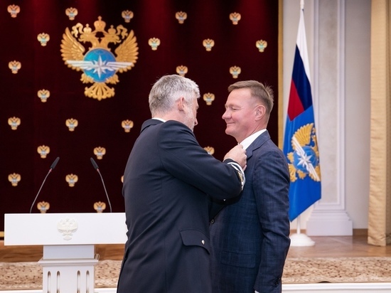 Курский губернатор награжден Орденом Дружбы