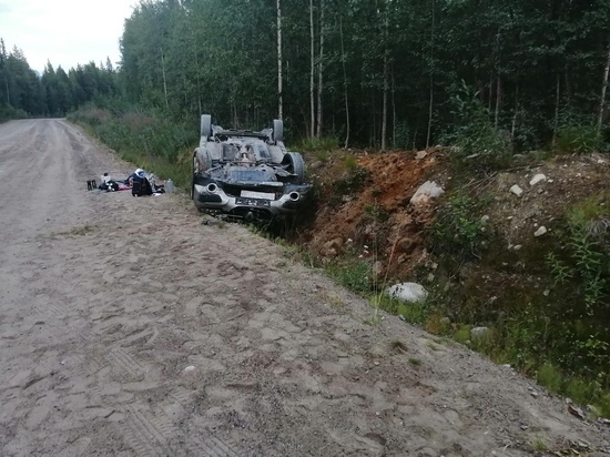 Жительницы Московской области пострадали в опрокинувшемся автомобиле в Карелии