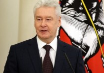 Мэр Москвы Сергей Собянин заявил, что ныне действующие ограничения по коронавирусу, в том числе масочно-перчаточный режим, в ближайшее время отменены не будут