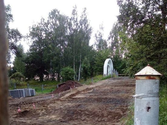 Третий месяц на улице Вольной в Петрозаводске ремонтируют лестничный спуск