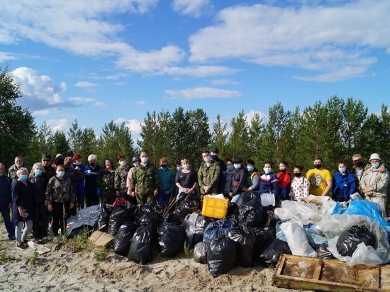 Жители Ханымея убрали 40 кубометров мусора из тундры и леса
