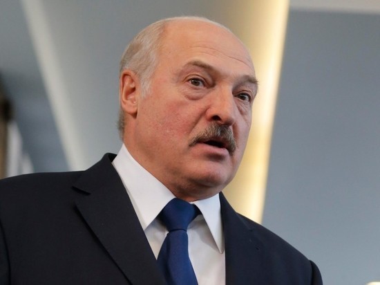 Лукашенко предположил, кто может вести «гибридную войну» против Белоруссии