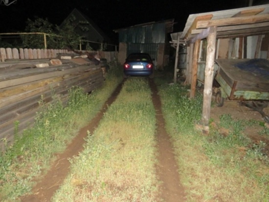 В Бузулукском районе мужчину убили во дворе собственного дома