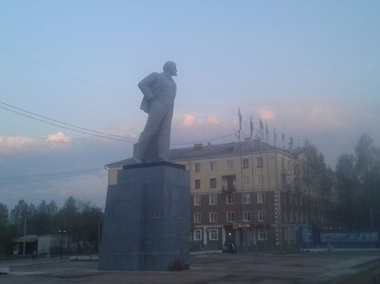 Памятник Ленину в Ревде в этом году сносить не будут