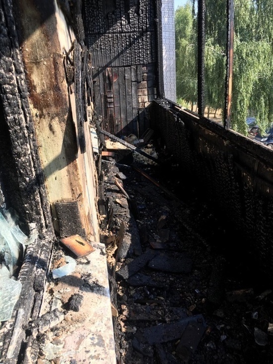 В Волжске сгорел балкон в жилом доме