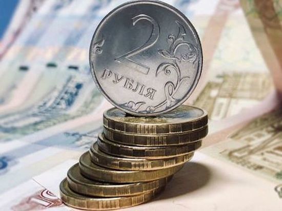 Зарплаты мэрам и депутатам Татарстана повысят с октября