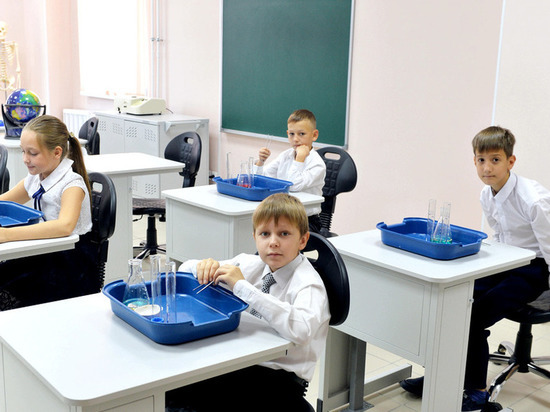 Школьники Ямала в сентябре начнут очное обучение по новым правилам