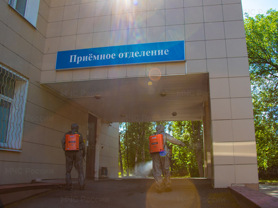 Сотрудники МЧС обработали медицинские учреждения в Тверской области