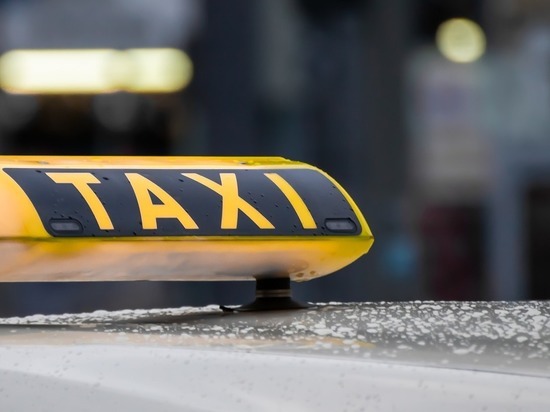 Во Владимирской области клиентка такси обокрала водителя