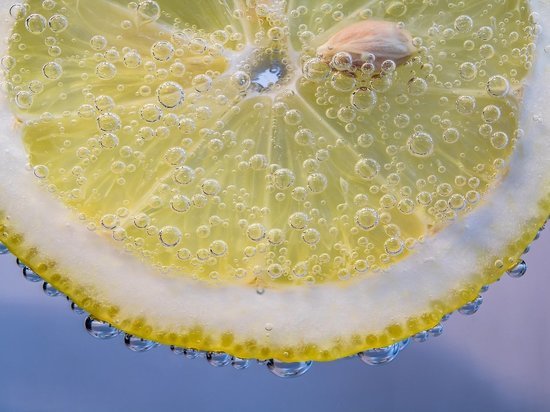 Раскрыта польза теплой воды с лимоном