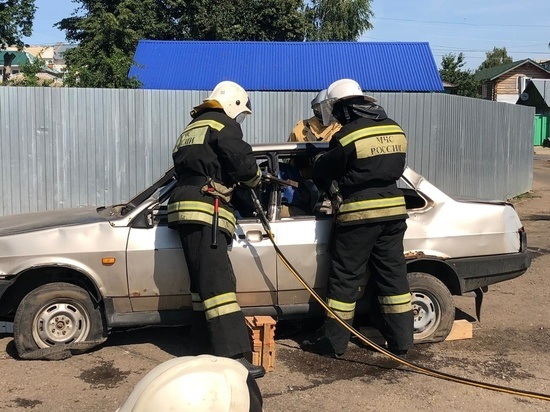 В Тульской области спасатели выявили лучших ликвидаторов ДТП