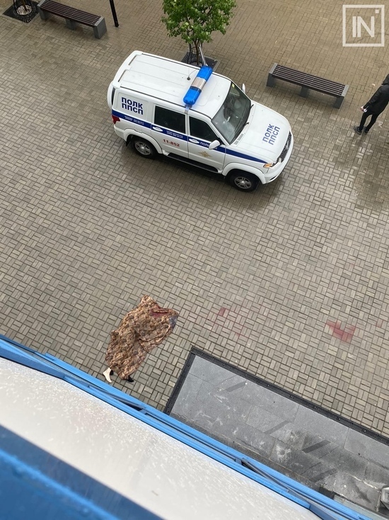 В центре Екатеринбурга разбился мужчина