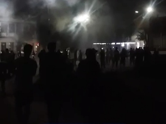 Автозак протаранил толпу протестующих Минске