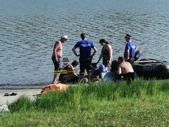 В Барнауле на платном озере утонул мужчина
