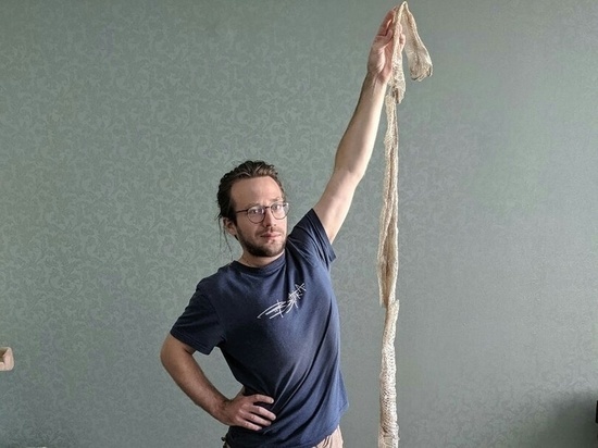 Кировчанин нашёл на улице шкуру двухметровой змеи