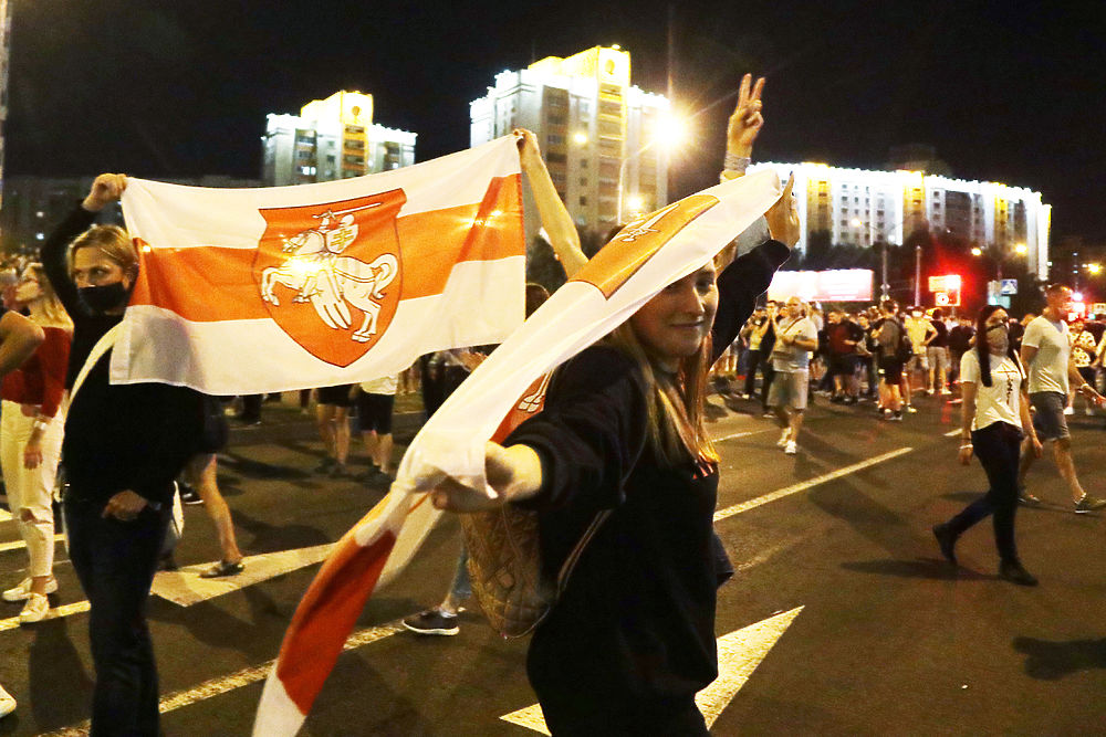 Выборы в Белоруссии спровоцировали массовые протесты: кадры ночных столкновений