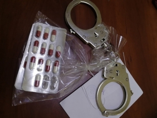 Врача задержали за сбыт запрещенных таблеток в Забайкалье