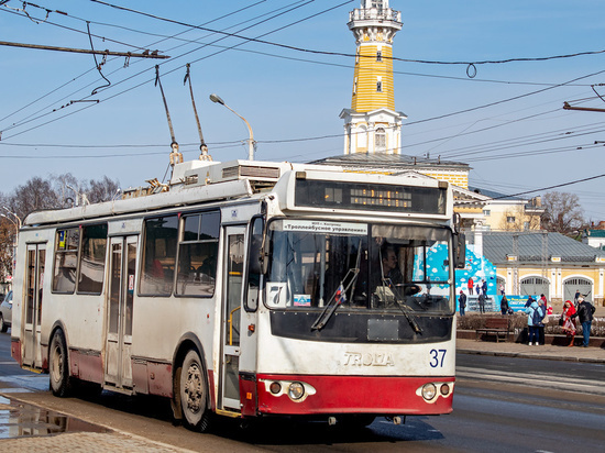 Дареному троллейбусу на борт не смотрят: костромичи обсуждают московский подарок