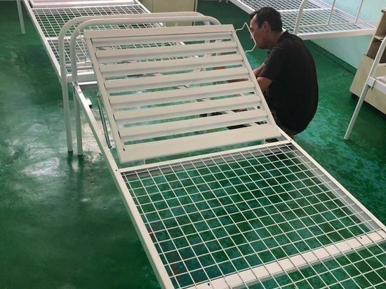 В районы Калмыкии поступила первая партия медицинских кроватей