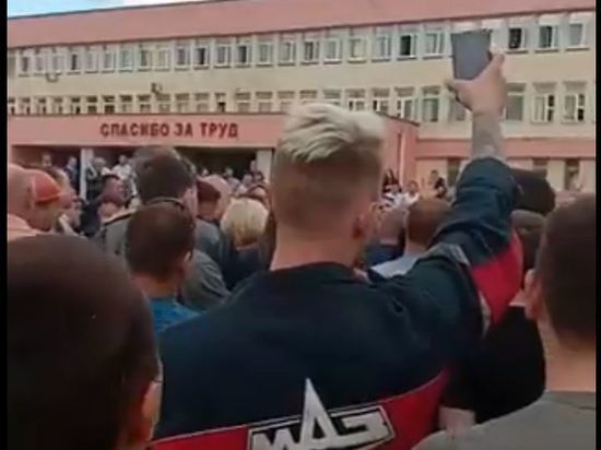 Работники МАЗ присоединились к забастовкам в Белоруссии