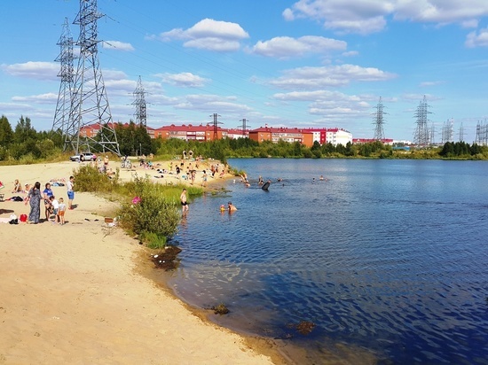 Жителей Ноябрьска штрафуют за купание в запрещенных местах
