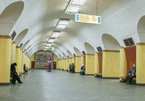 Реконструкция с полным закрытием ожидает станцию метро "Рижская" оранжевой линии: целый год, начиная с 22 августа, поезда будут проезжать ее без остановки