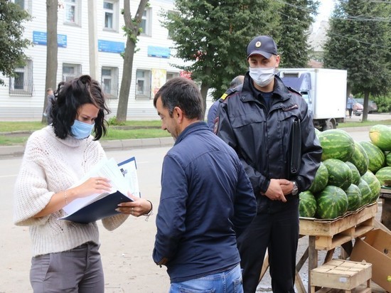  В Новомосковске власти прогнали «торговцев с асфальта»