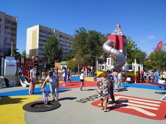 В калмыцкой столице открыта еще одна детская площадка