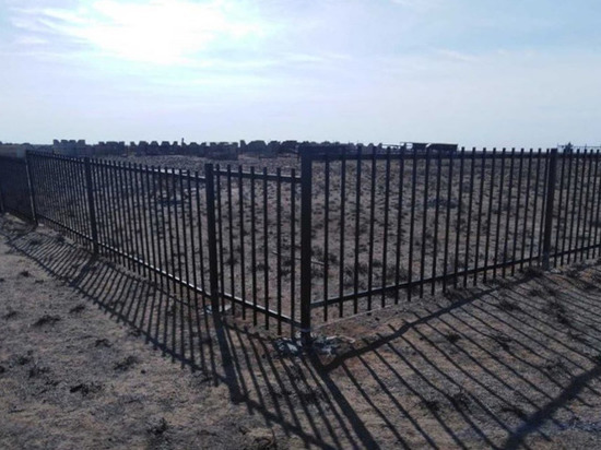 Жители калмыцкого поселка собрали деньги на ограду местного кладбища